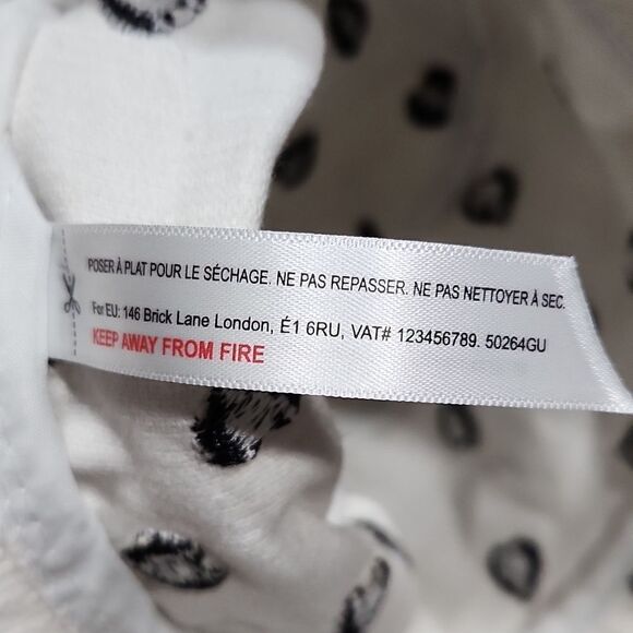 Urban Outfitters Corduroy Heart Bucket Hat - Picture 4 of 5